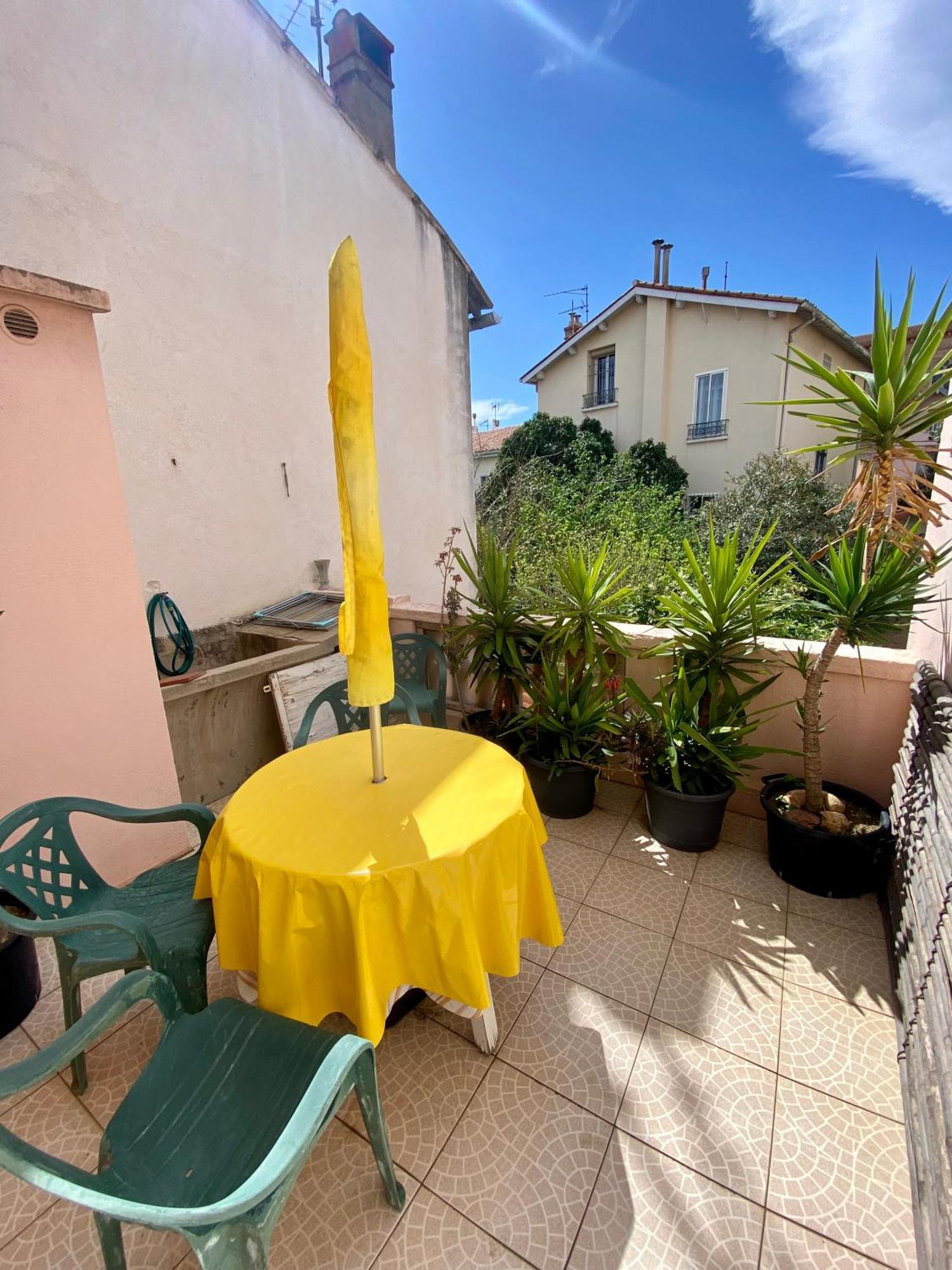 Grand Appartement En Centre Ville Avec Terrasse Perpignan Exterior photo